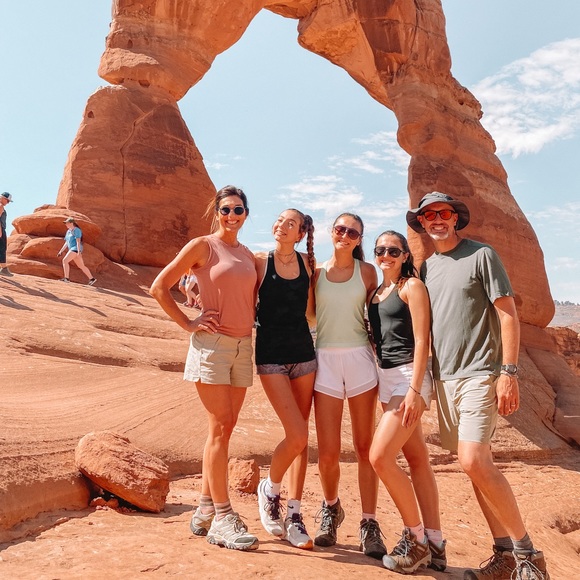 Meet your Posher, Kristin - Picture 3 of 4